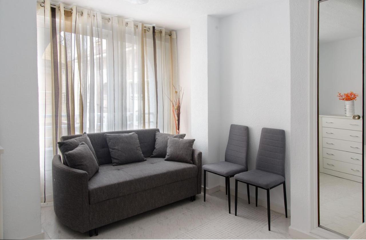 Holiday Suite Playa Del Cura ตอร์เรเวียคา ภายนอก รูปภาพ