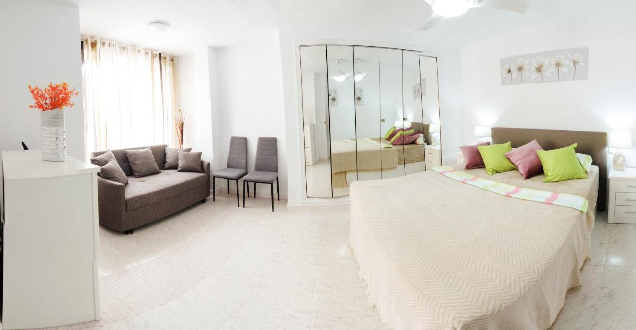 Holiday Suite Playa Del Cura ตอร์เรเวียคา ภายนอก รูปภาพ