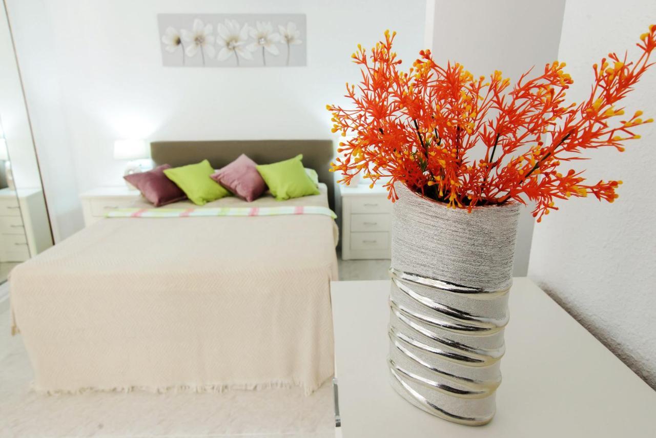 Holiday Suite Playa Del Cura ตอร์เรเวียคา ภายนอก รูปภาพ